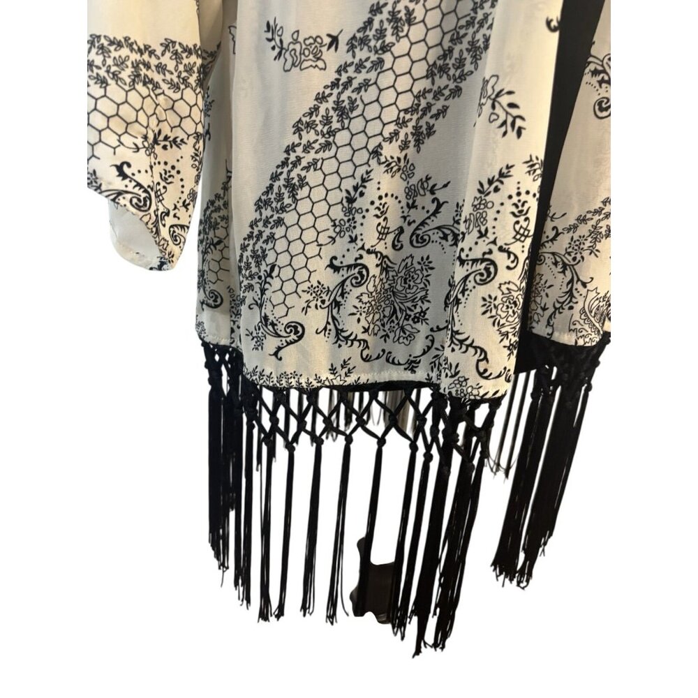 Boho Open Front Kimono With Black Fringe Trim & Floral Print Ivory & Black Light - Picture 4 of 11